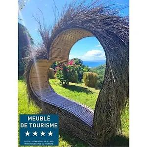 https://gites-de-standing-saint-claude.comcaribbean.com