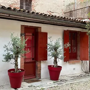 https://petite-chartreuse-calme-en-plein-coeur-de-toulouse.midi-pyreneeshotels.com
